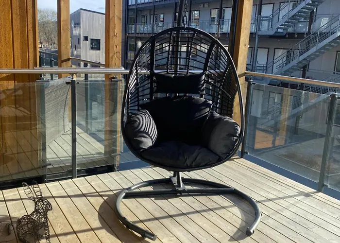 Stroken Leilighet Inkl Parkeringskjeller.